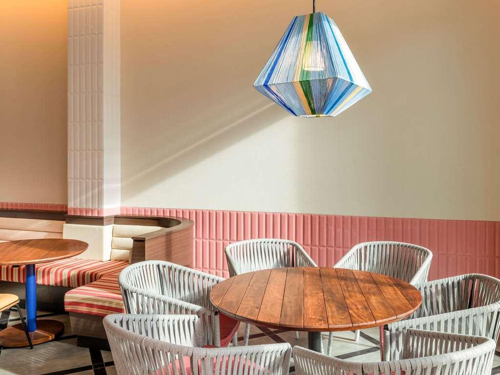 Ibis Styles Goa Vagator Hotell Restaurant bilde